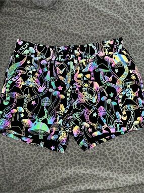 NWT Flexliving Black Psychedelic Mushroom Men’s Shorts (Rare Retired Pattern)
